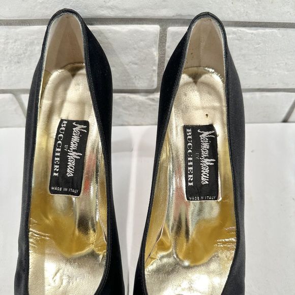 Neiman‎ Marcus Heels Black Satin Rose 7.5AA Made In Italy - Picture 5 of 15